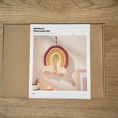 Regenbogen-Makramee-Set zum Aufhängen - Typo