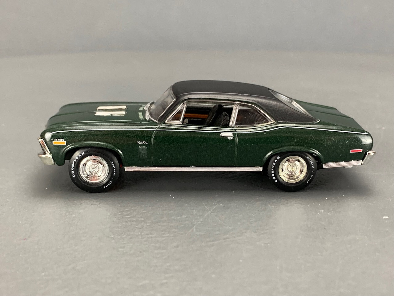 ERTL アーテル 1970 CHEVY NOVA 1:18 ミニカー