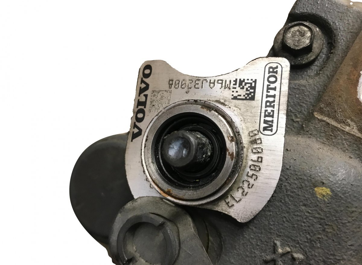 22377623 Brake caliper, Front/Rear axle, Left VOLVO FL 68327182  