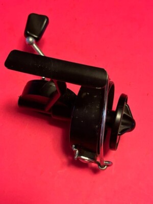 VINTAGE GARCIA MITCHELL 304 SPINNING FISHING REEL THAT IS MADE IN