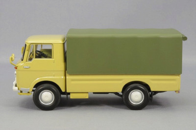 TOMICA LIMITED VINTAGE 43 いすづエルフルートカー Amazon.co.jp: トミカリミテッドヴィンテージ TLV43-01a いすず