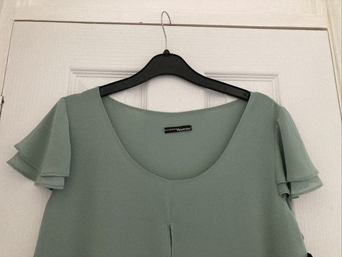 Bnwt Women’s LE Group Woman Stunning Green Top Size 10/12 - Picture 2 of 9