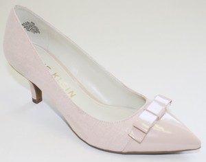 light pink kitten heels