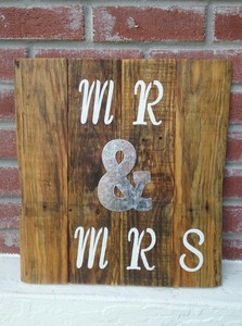 Wedding sign Mr and Mrs rustic decor wall on recycled wood pallet | eBay