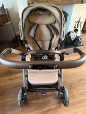 Silver Cross Reef Earth + 2 Carrycots + 2 Seats + Raincovers + Changing Bag