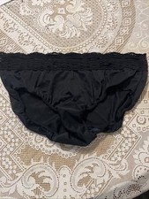 OLGA Black Secret Hug Shape Lace Silky Vintage Panty 913 Sz 5 S Flaws