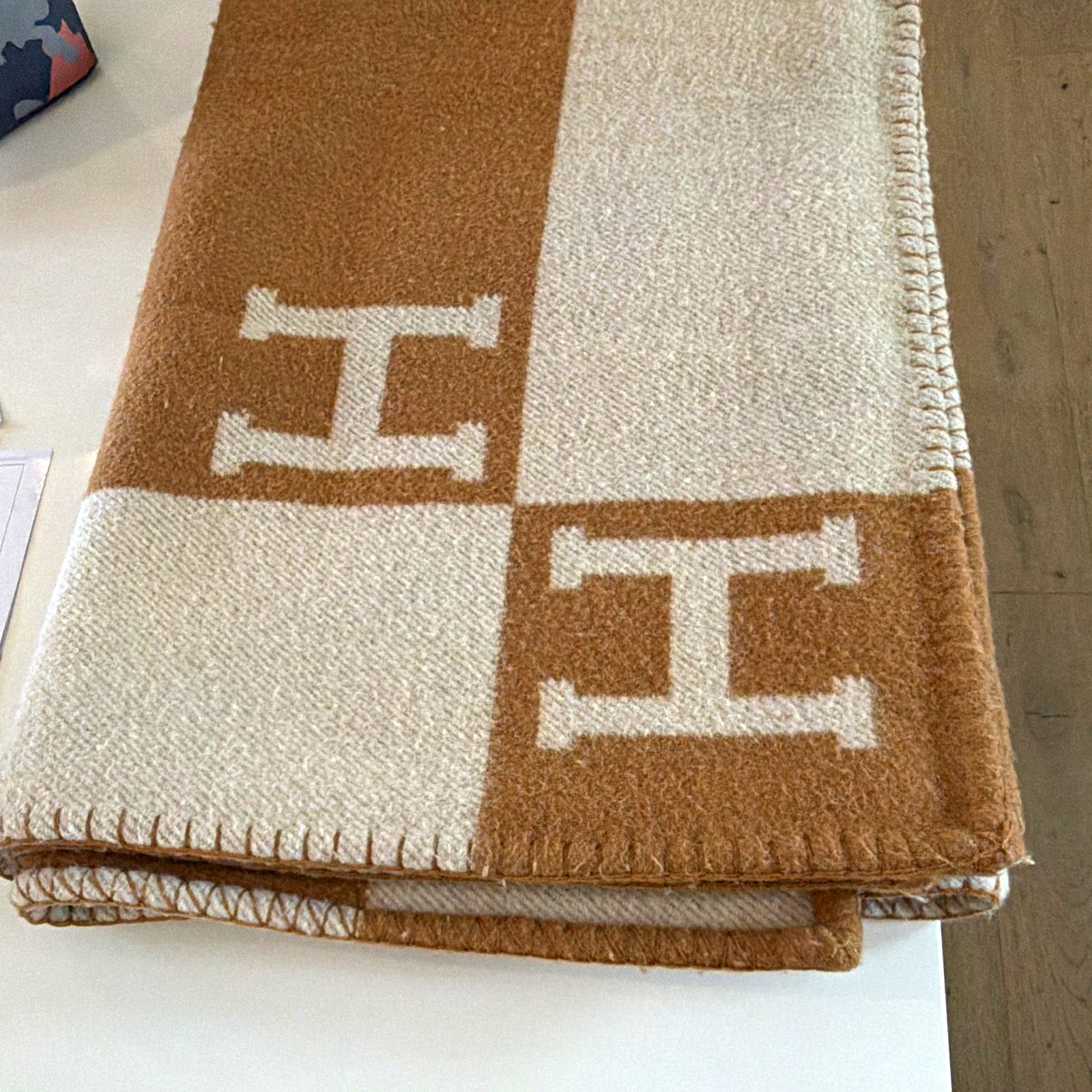 Hermès Avalon Reversible Wool Cashmere Throw Blanket Brown/Beige 52x68 in