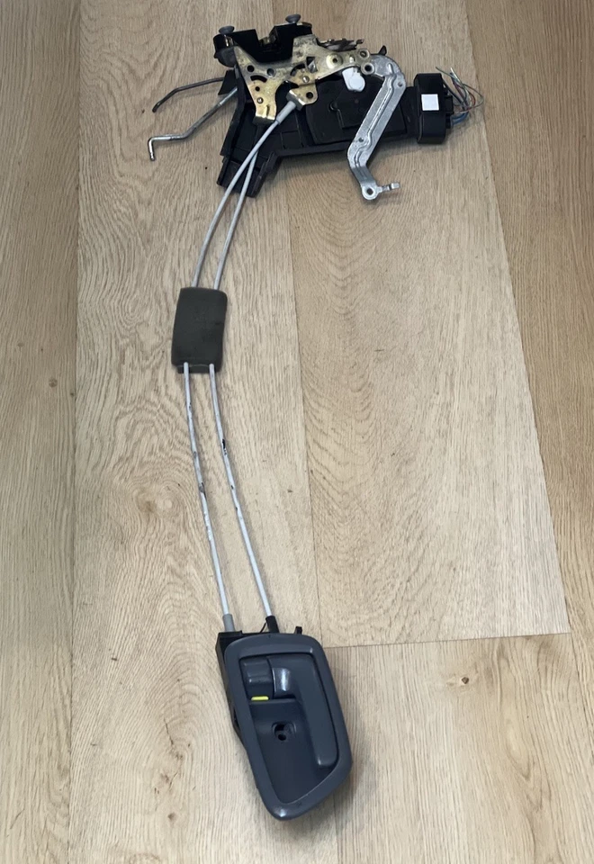 01-07 Toyota SEQUOIA/03-06 TUNDRA 4 puertas bloqueo actuador pasajero derecho delantero OEM Foto 2 de 4