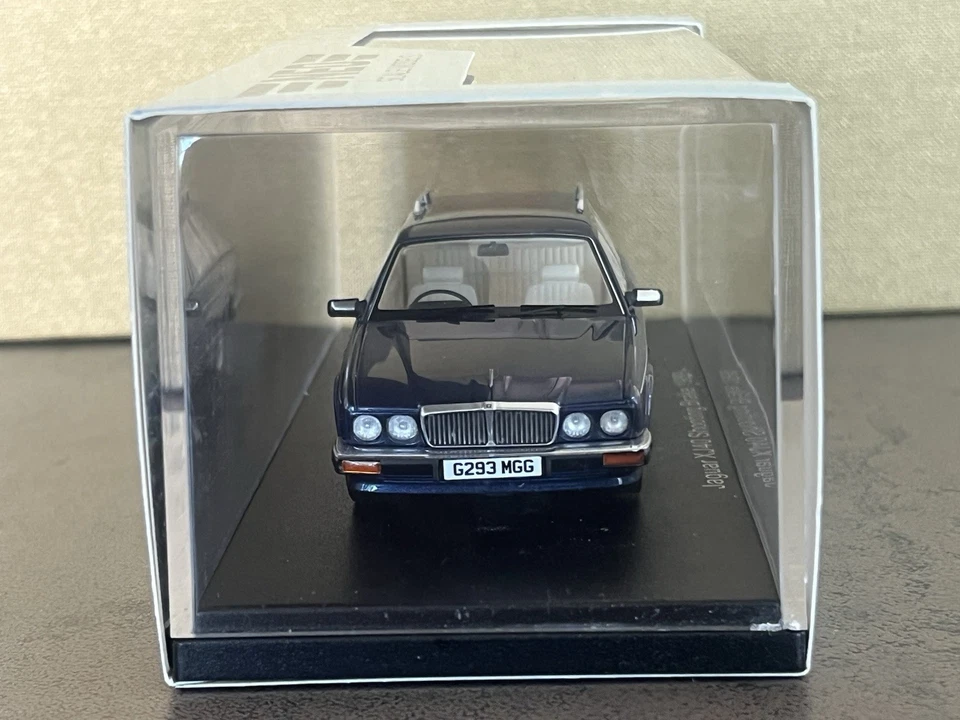 NEO Scale Models 47040 Jaguar XJ40 Shooting Brake - Bild 2 von 4