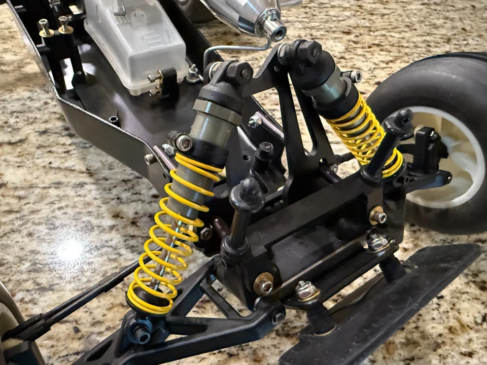 🔥🔥 Beautiful Team Associated RC10 GT2 Nitro Truck, Pristine Condition 🔥🔥 - Image 4 of 4