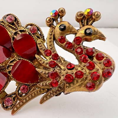 Stunning Vintage Brass Tone Red Pink Rhinestone Peacock Bird  display picture 3
