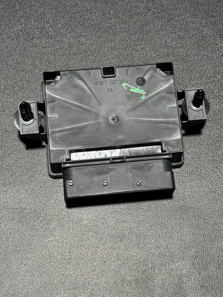2015–2017 Chrysler 200 Parking Brake Control Module ECU OEM 68258697AA - Image 2 of 2