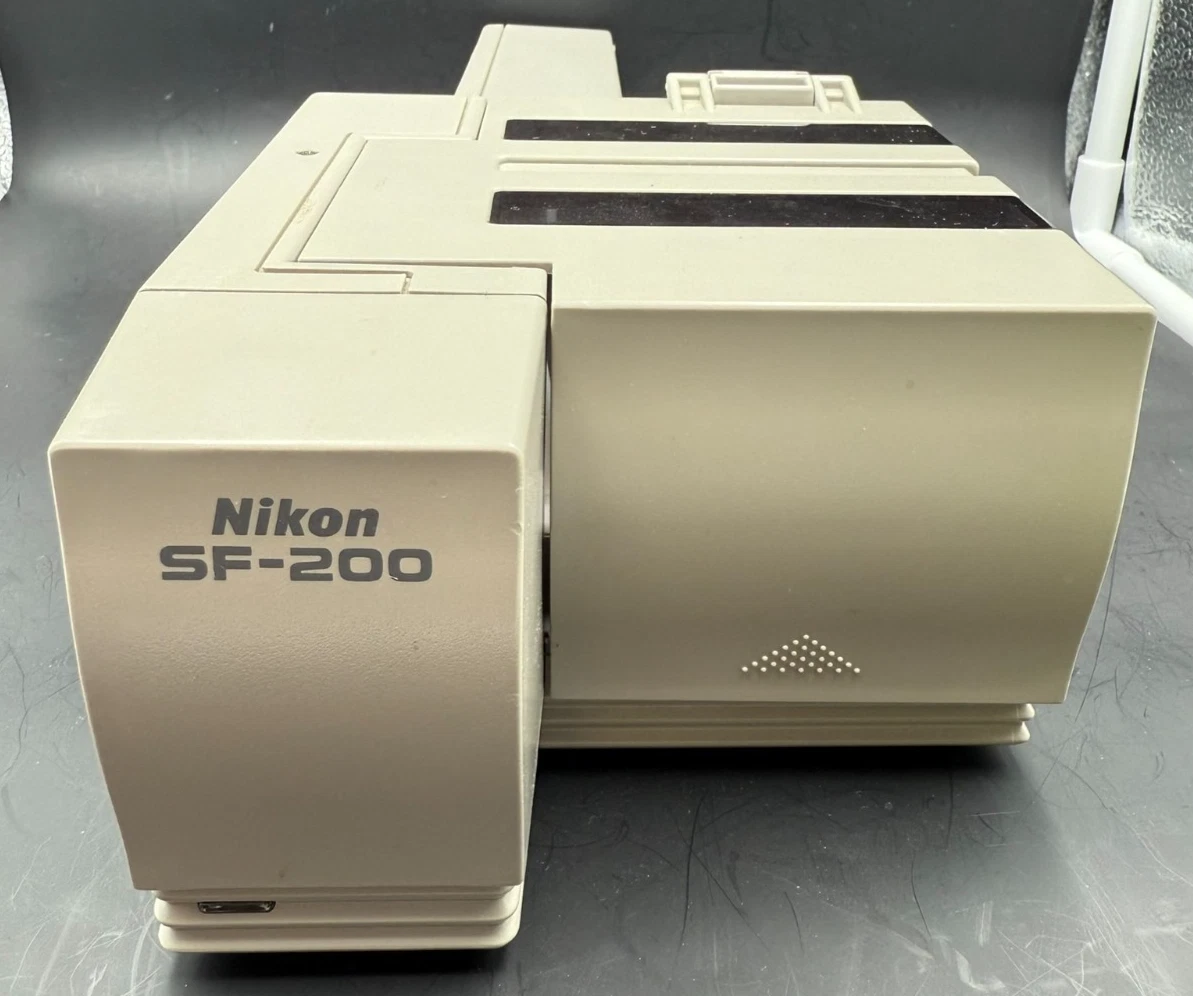 Nikon Super Coolscan LS 4000 ED – Scanner Per Diapositive E Pellicole – RICAMBI O NON FUNZIONANTE