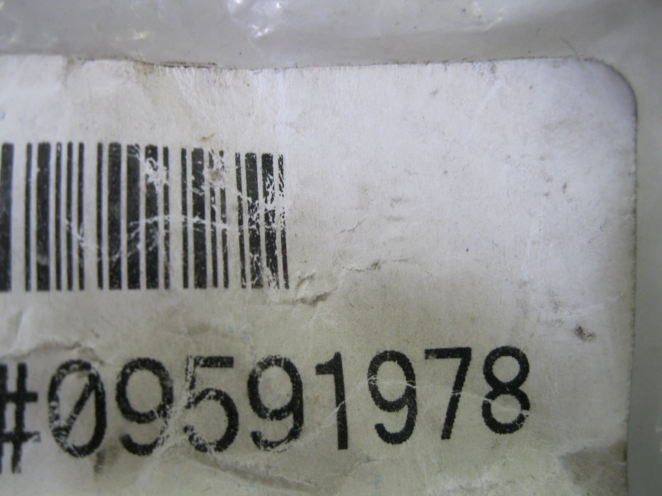 Genuine GM OEM 9591978 Wheel Stud — 第 4/4 张图片