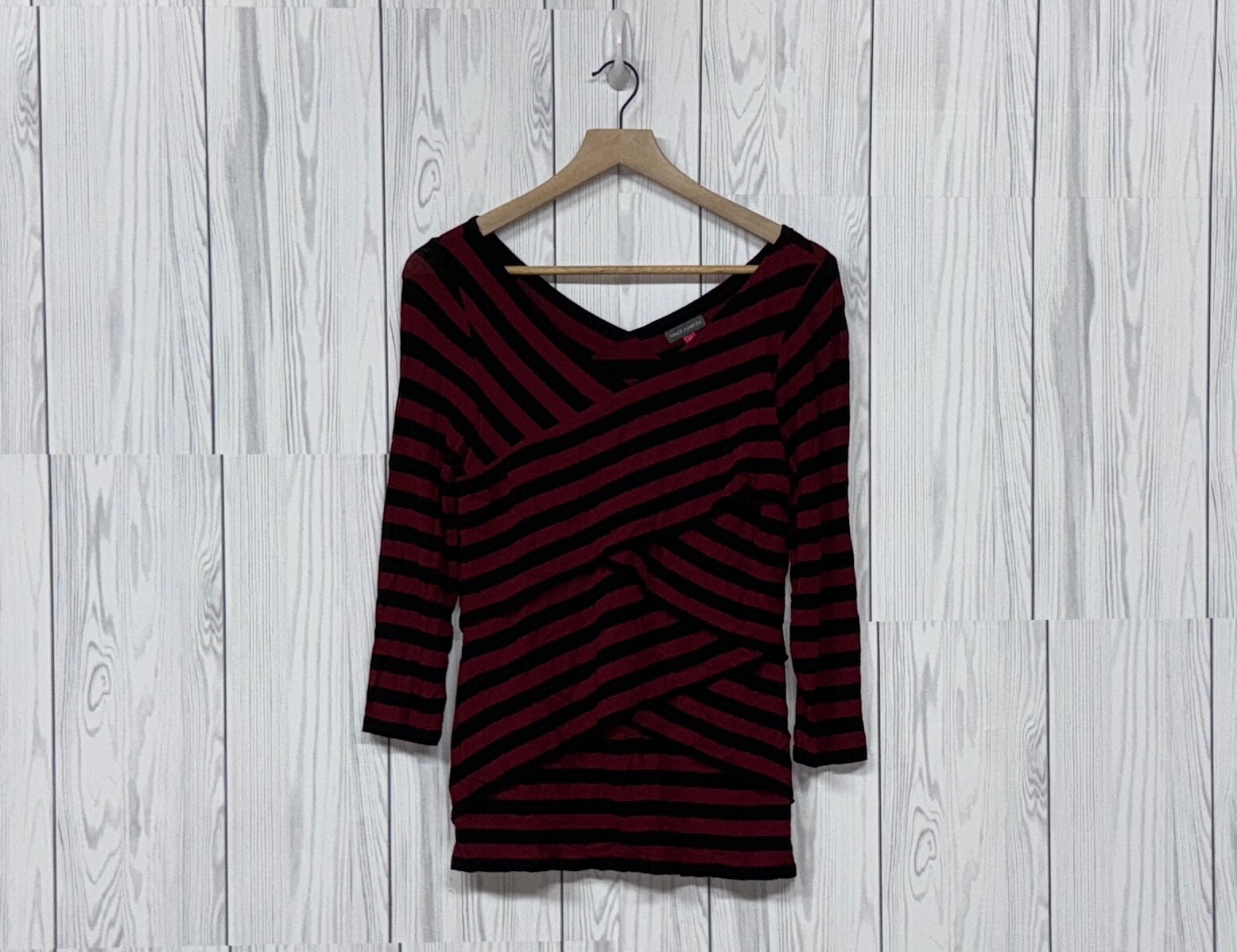 Vince Camuto blouse womens size medium long sleeve red patterned stretch