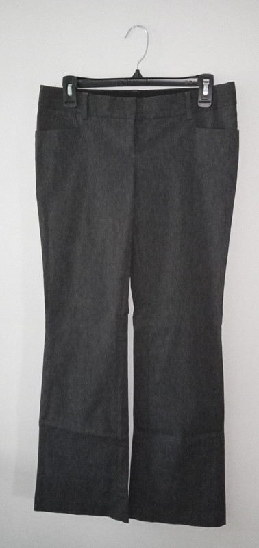 Express Design Studio Women's Stylist size 4 Charcoal Grey Flare Dress Pants EUC