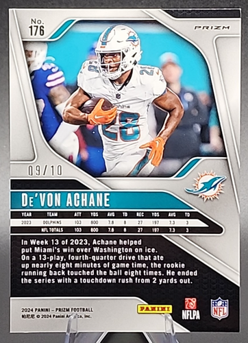 De'Von Achane /10 2024 Panini Prizm Gold Shimmer Miami Dolphins SSP - Foto 2 di 6