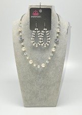2 pc Pearl Necklace and Earring Set - NIP White/Silver 2