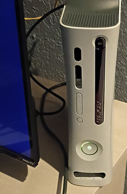 Microsoft Xbox 360 FALCON MODEL with Controller/Power Brick/Game *READ*