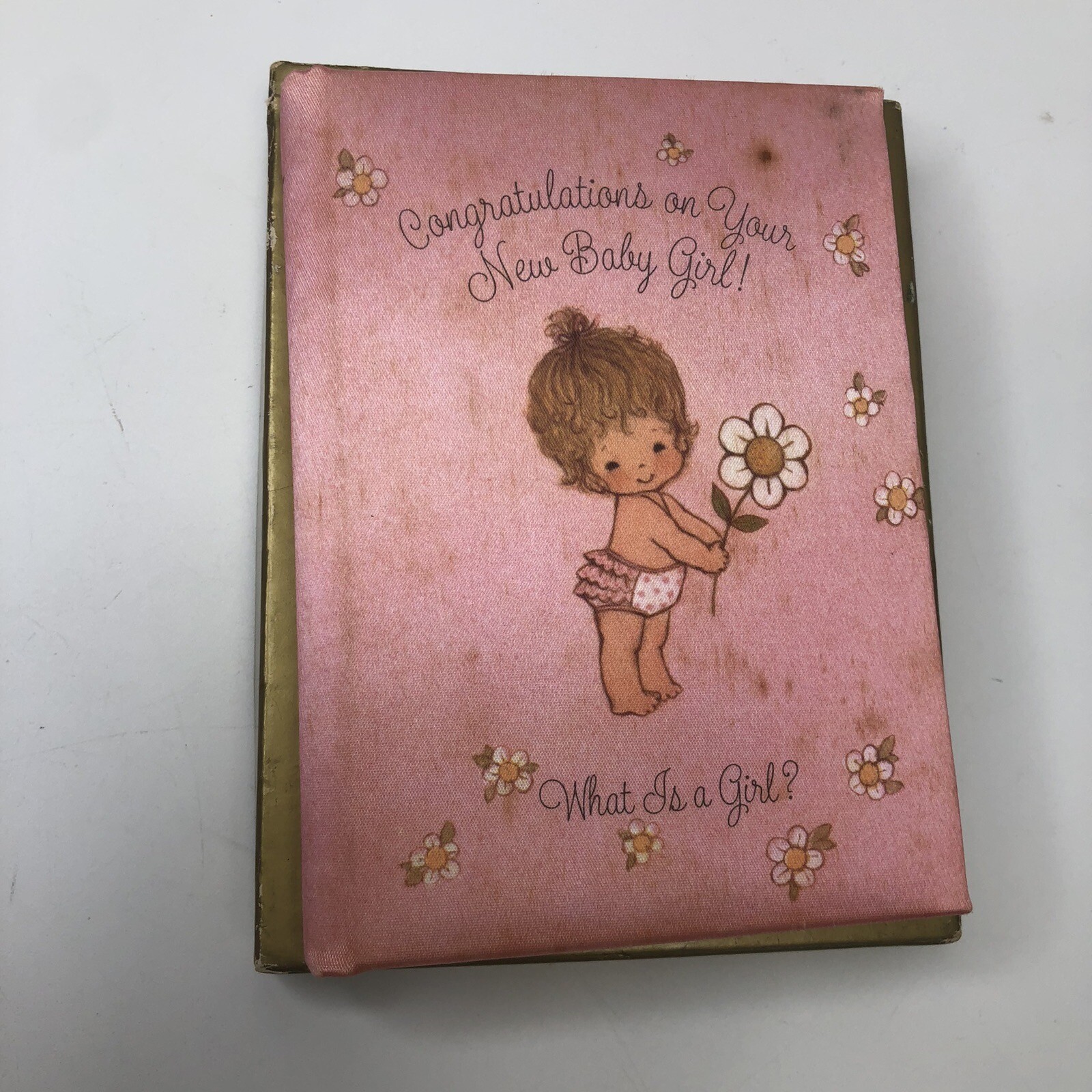 Hallmark Keepsake Treasures 1972 ¿Qué es una chica? Libro Rosa Satinado en Caja Nuevo Bebé