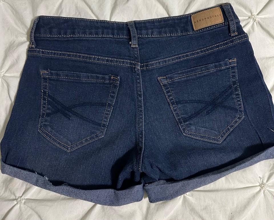 Aeropostale Womens Midi Dark Wash Cuffed Denim Jean Booty Shorts Size