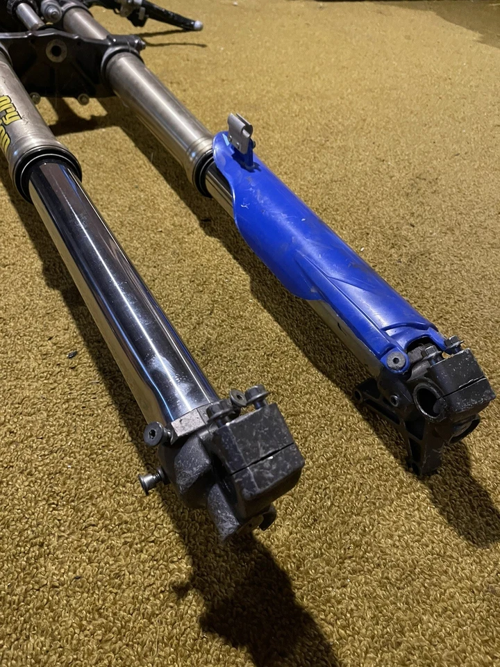 Yamaha YZ250F/YZ450F 2016 KYB horquillas y triple árbol 2014 2015 2016 2017 SSS Foto 2 de 4