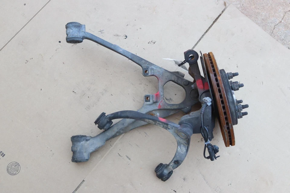 Cadillac Escalade 2007-2014 tracción trasera eje delantero derecho nudillo buje brazos de control OEM Foto 4 de 4