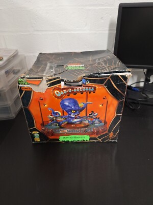 Lemax Spooky town Oct-O-Squeeze carnaval ride Halloween + original