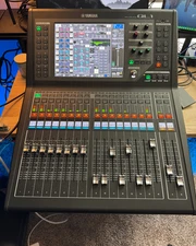 Yamaha QL1 32ch Digital Audio Mixing Console Dante 40in 24 Out Church Owned MINT