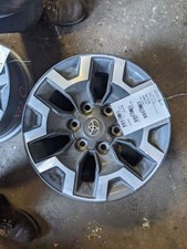 Wheel 16x7 Alloy Machined Silver And Dark Gray Fits 16-19 Tacoma 407376 Wheel 16x7 Alloy Machined Silver And Dark Gray Fits 16-19 Tacoma 407376