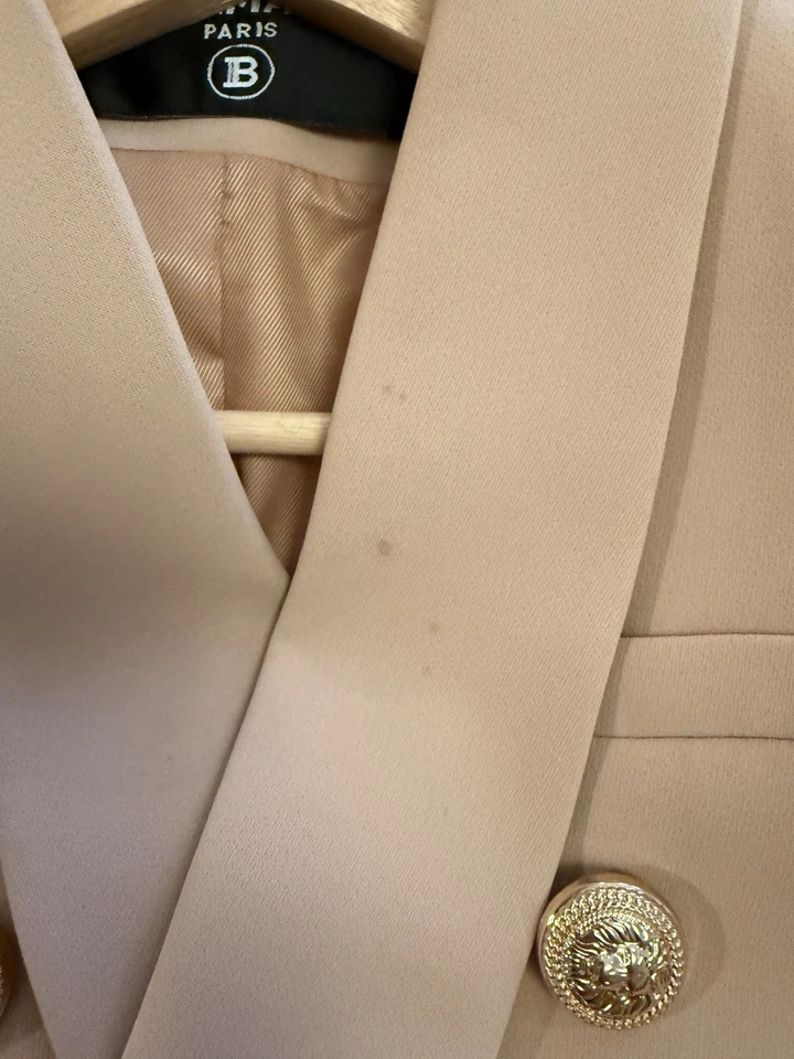 Gorgeous Balmain Double Breasted Blazer in Beige, Size 38 FR/ US M (Pre-Owned) - Image 2 of 4