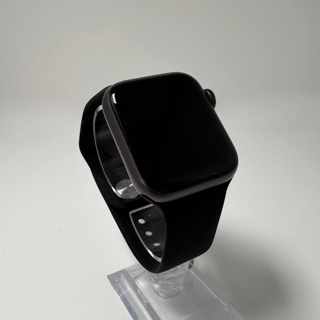 Apple Watch Series SE 40mm Space Grey With Midnight Sport Apple Watch Series SE 40mm Space Grey With Midnight Sport