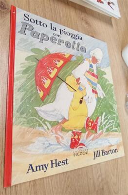 Im Regen mit Papagei Amy Hest Piccoli 1997
