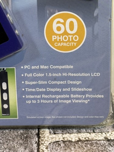 New SHIFT3 Digital Photo Album with Keychain USB2 Rechargeable 60 Photo Capacity - Picture 3 of 10