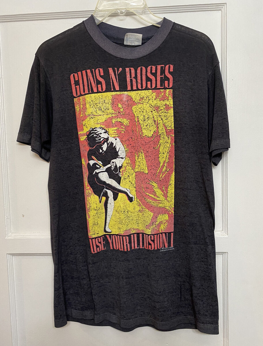 Vintage 1991 GUNS N' ROSES Use Your Illusion I World Tour T Vintage 1991 GUNS N' ROSES Use Your Illusion I World Tour T
