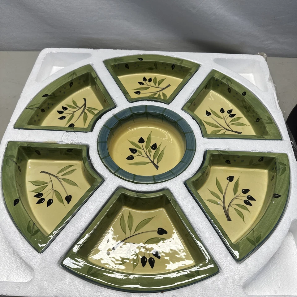 Mesa giratoria Lazy Susan de 8 piezas diseñada por Debbie Segura para SIGNATURE 20,5 pulgadas Foto 4 de 4