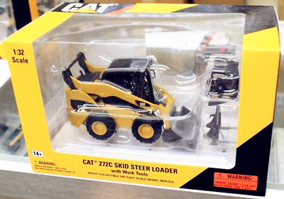 9/5まで　ラシュトン？ガンド社？　キャット Norscot 1/32 Caterpillar Cat 272C Skid Steer Loader with Tools