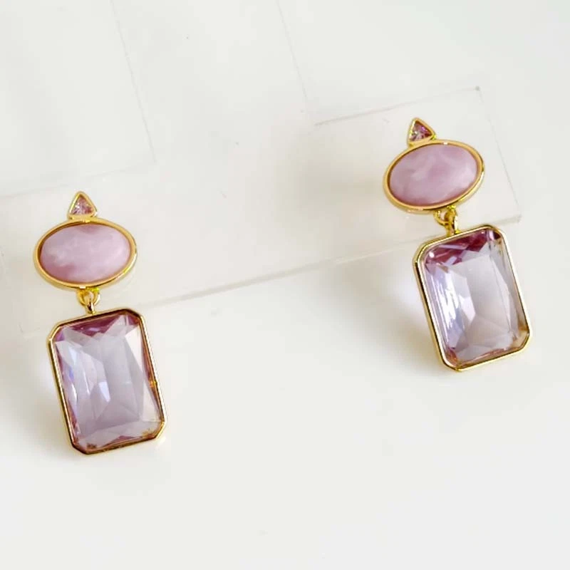 Pendientes colgantes cuadrados de cristal de piedra Mignonne Gavigan para mujer fiesta vacaciones joyería Foto 2 de 4