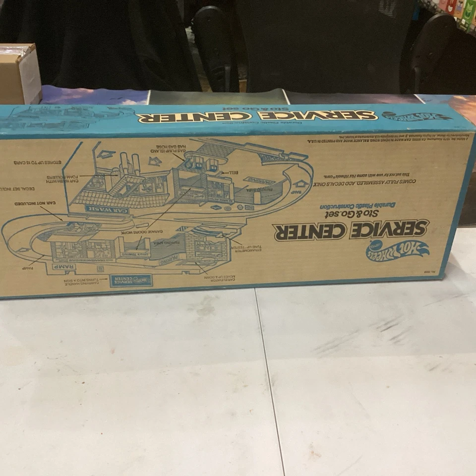 Hot Wheels Service Center Stop&Go Set With Box - Image 2 of 4