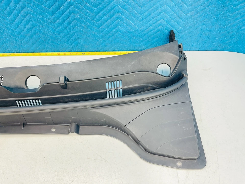 2018-2023 HYUNDAI KONA FRONT WINDSHIELD COWL PANEL 86150J9000 OEM - Image 4 of 4