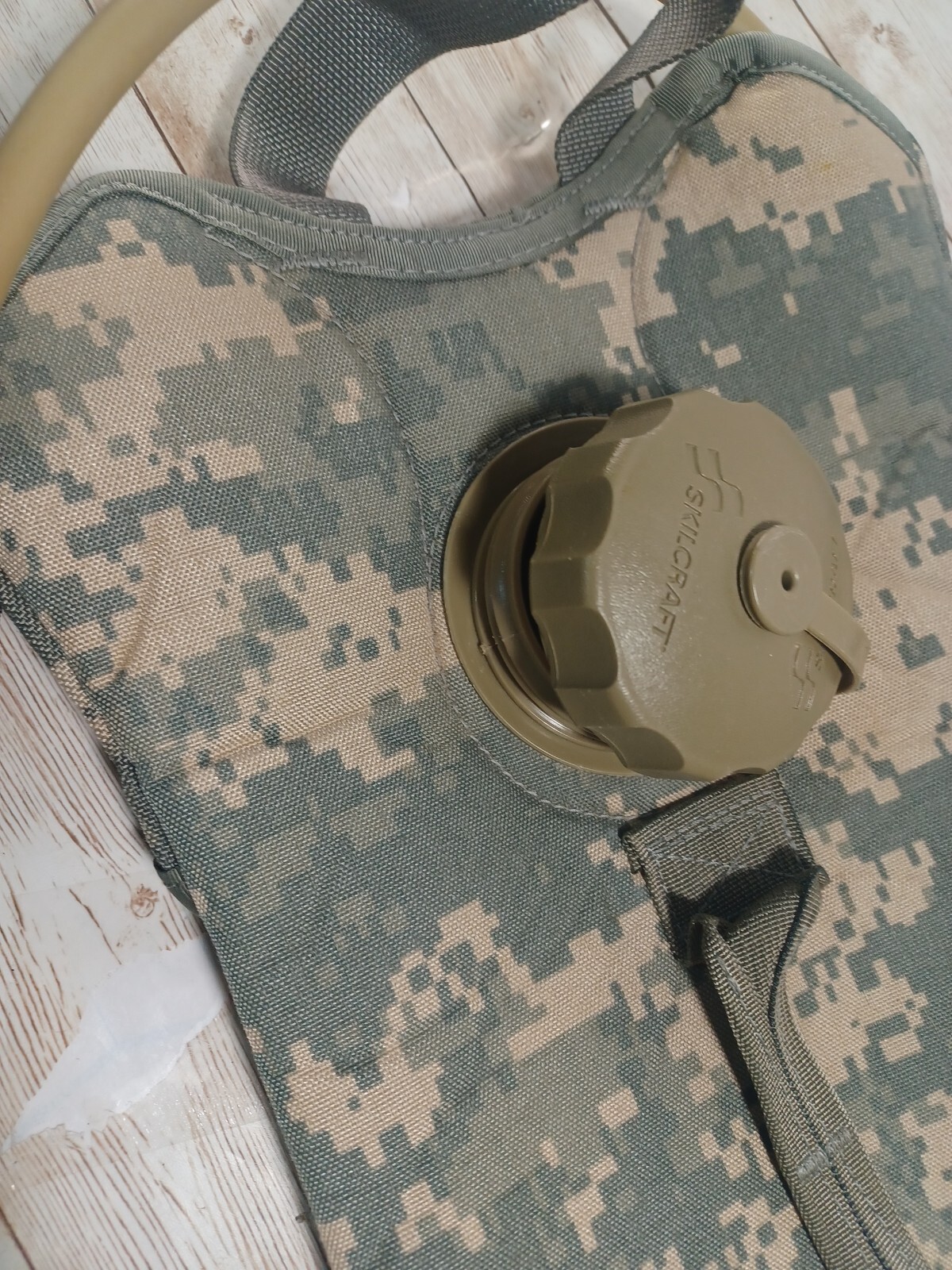 MOLLE II Modular Lightweight Hydration System Carrier Very Good