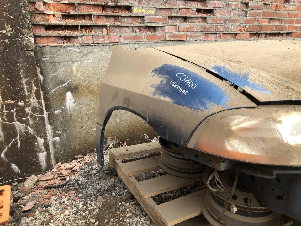 Conjunto de filtro de aire usado se adapta a: Ford Windstar 2001 3,8 grado A Foto 3 de 4