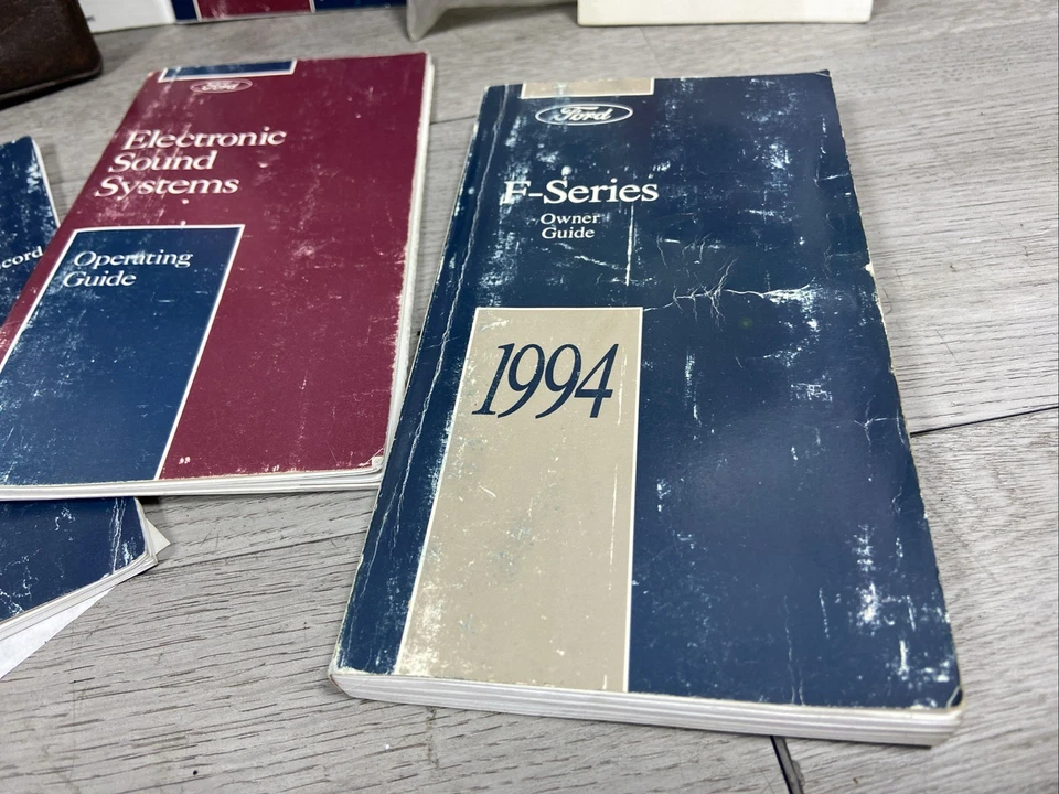 1994 Ford F150 F250 F350 pickup truck owners manual ORIGINAL book guide case - Image 3 of 4
