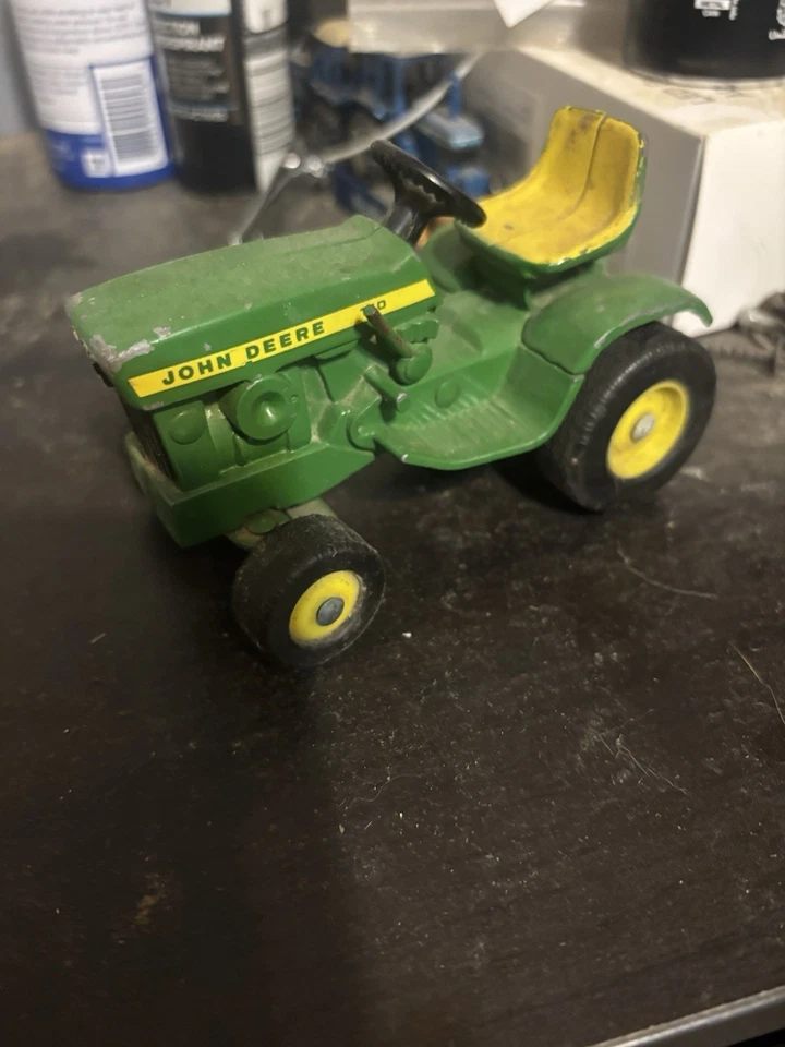 Ertl John Deere 140 Toy Lawn Tractor - Image 2 of 4