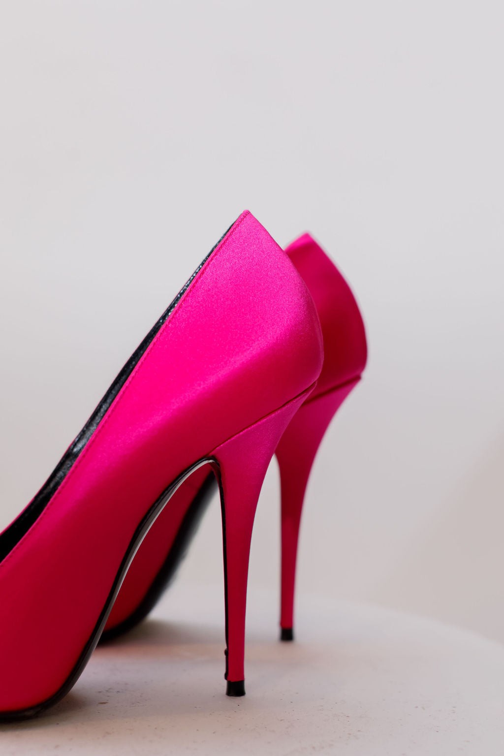 Decolte MARYLIN satinate fucsia 110 mm SAINT LAURENT taglia 38