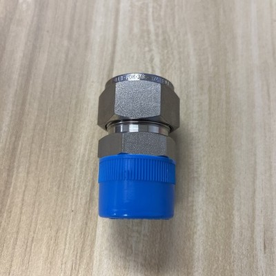 HAM-LET 768L SS 3/4 X 3/4 - 3/4'' COMPRESSION X 3/4  MNPT SS MALE CONNECTOR