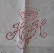 Bettwäsche Heidi Goëss Horten Kissen Krone Monogramm Leinen Residenzauflösung