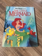 Libro de tapa dura de Walt Disney Pictures La Sirenita serie clásica de Disney