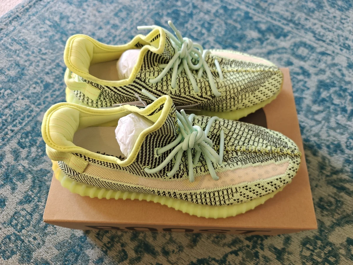 adidas gazelle silver green womens Adidas - Yeezy Boost 350 V2 'Onyx'