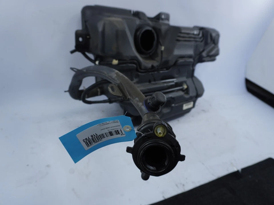 Reservoir carburant occasion RENAULT KANGOO II Phase 1 - 1.5 DCI 110ch - - Imagen 3 de 3
